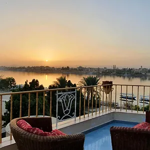 Spring فندق